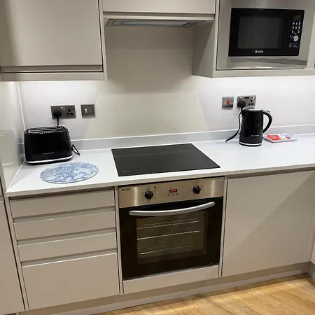 Spacious Modern Apartment, Close To Theatres * Leeds (West Yorkshire)